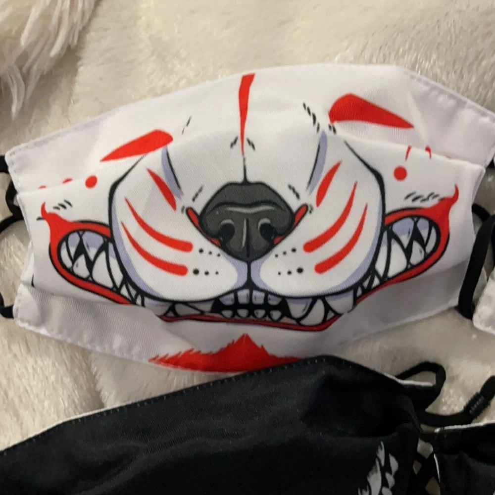 New set/4 mouth face masks